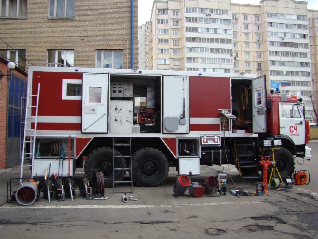 Аварийно спасательный комплекс. АПМ 3-2/40-1,38/100-100 (43118). Автомобиль пожарный многоцелевой АПМ КАМАЗ 43118. Автомобиль пожарный многоцелевой АПМ. КАМАЗ пожарный 43118 кабина.